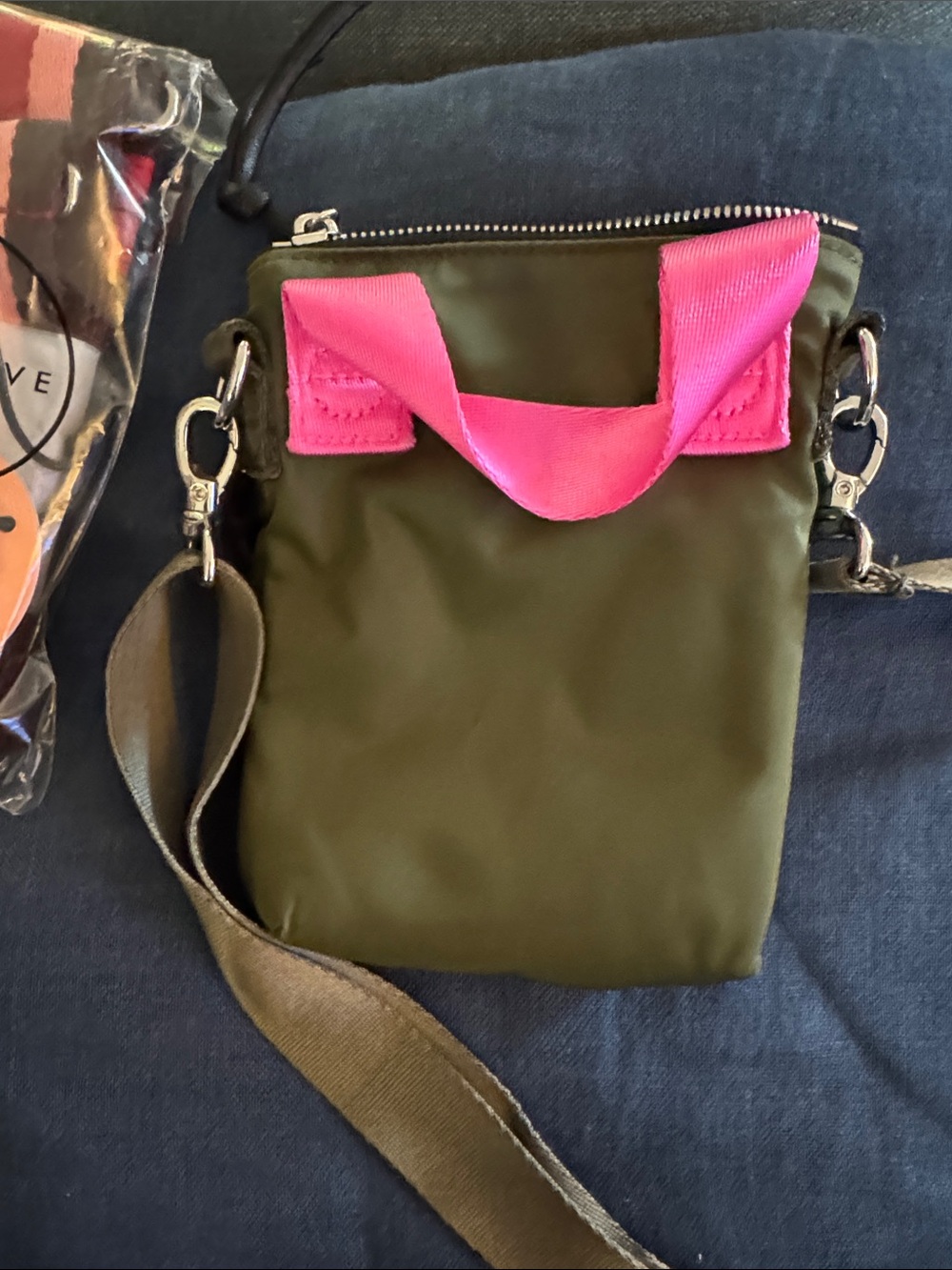 ShortyLove Olive Shorthand Crossbody Bag with Pink Handle - Picture 3 of 6
